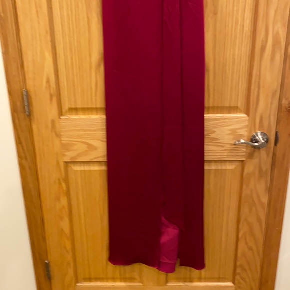 Halston Wrap-effect crepe-paneled satin wildberry - Picture 8 of 14